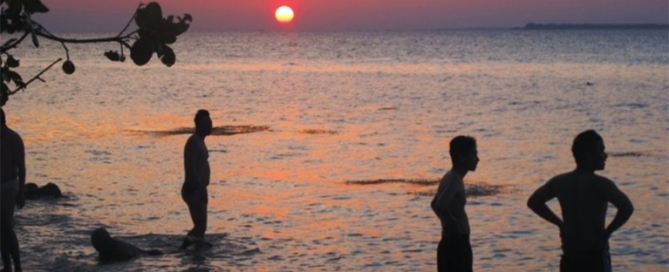 saat sore di pulau tidung kecil